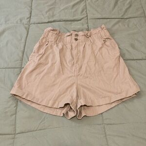H&M High Waist Beige Shorts Cropped